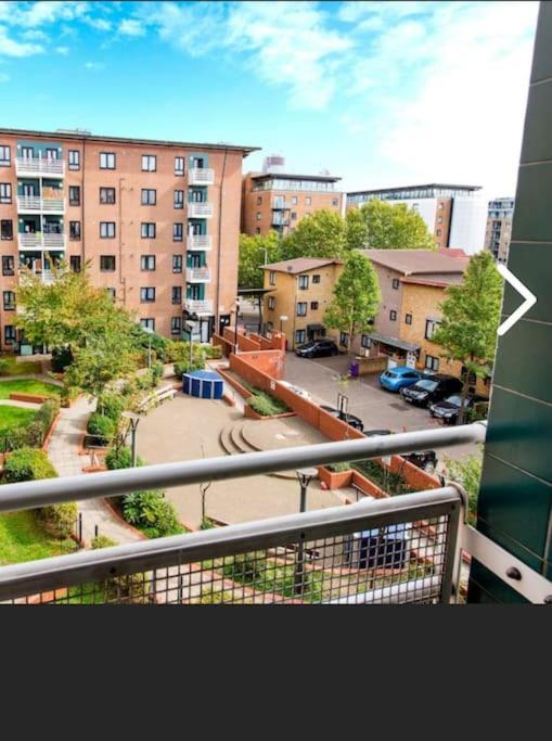 Bright, Nice Interior, Close To The City, 2 Bedroom Apartment Londra Dış mekan fotoğraf